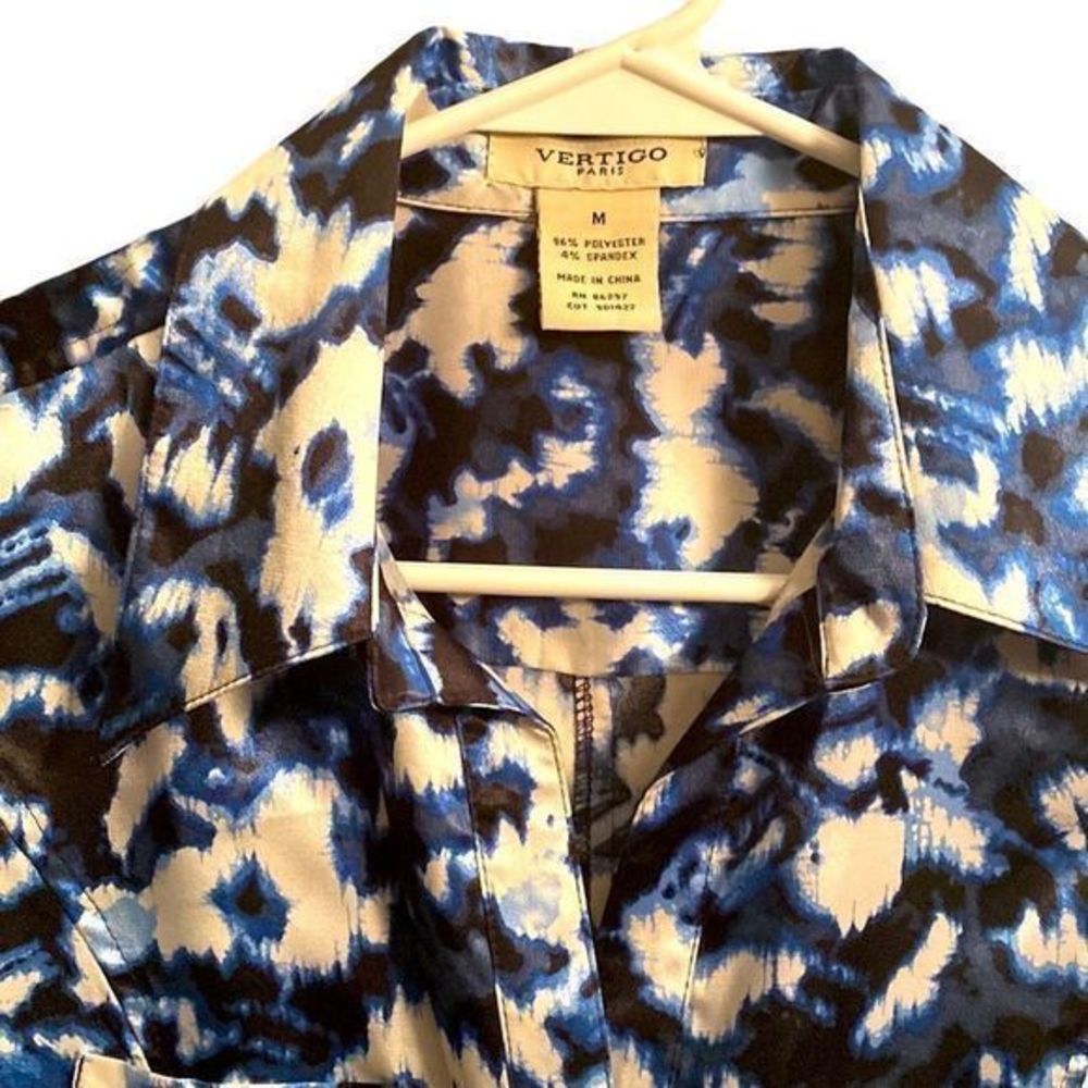 Vertigo Paris button down silky blouse‎ - Picture 4 of 7